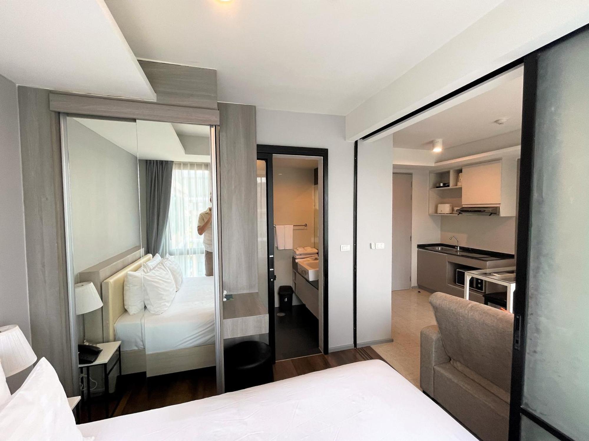 Appartamento 6Th Avenue Surin By Lofty Camera foto